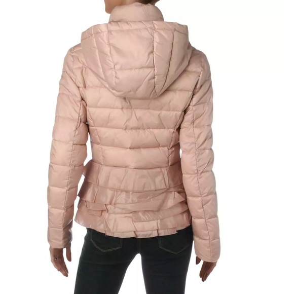 tahari ruffle puffer